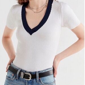 Urban Outfitters Deep Plunge Ribbed Knit Sweater Top⚓️